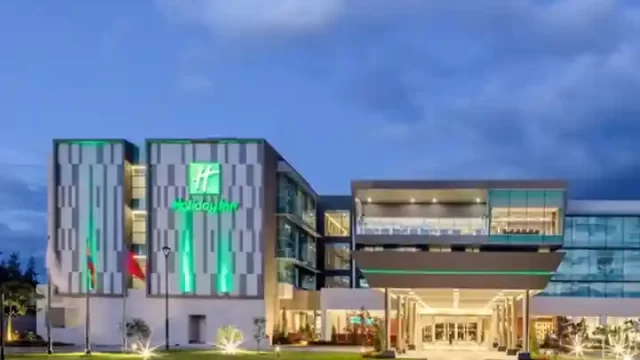 EXTERIOR-HOTEL-HOLIDAY-INN-QUITO-AIRPORT