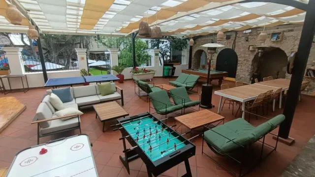viajero_hostels_quito_ecu_gameroom