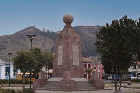 Monumento a la Línea Equinoccial de Calacalí